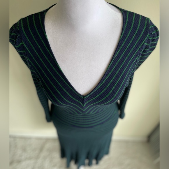 MAEVE BY ANTHROPOLOGIE KNIT PULLOVER FLUTTER HEM DRESS, NAVY/GREEN SZ XS - Picture 7 of 12